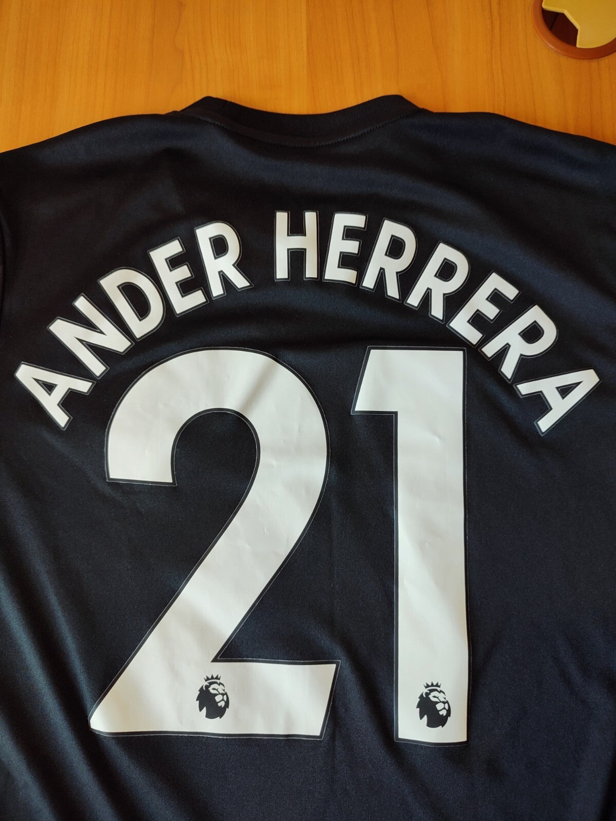 Manchester United 2017 2018 away Size M Adidas shirt jersey football kit Herrera
