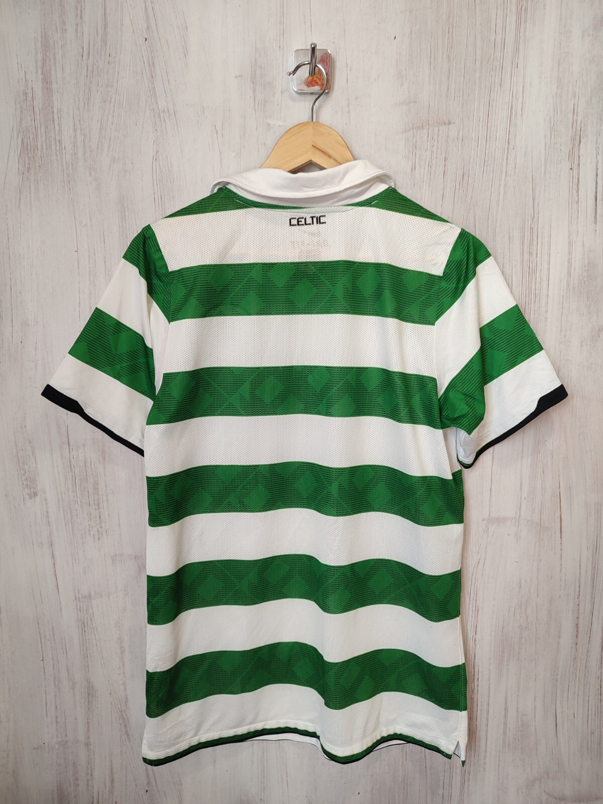 AUTHENTIC FC Celtic 2010 2011 2012 home Size M football shirt soccer jersey kit