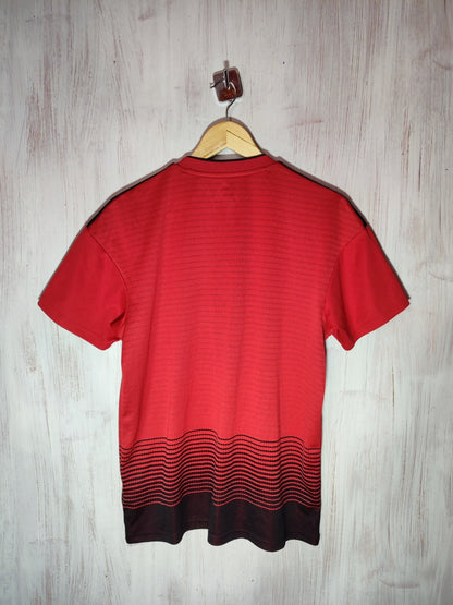 Manchester United 2018 2019 home Size M Adidas soccer shirt jersey football kit