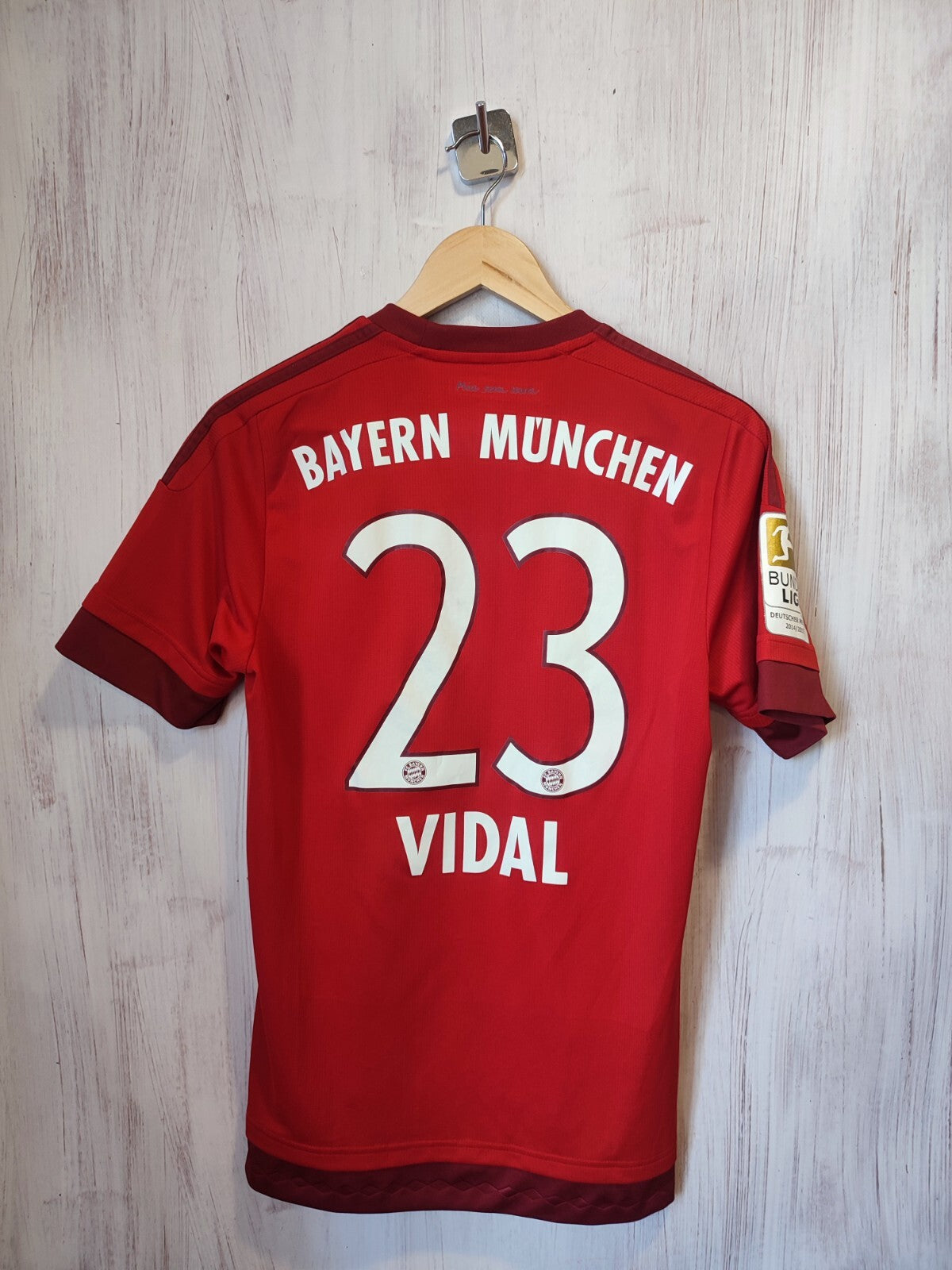 FC Bayern Munich 2015 2016 home Size S Adidas shirt jersey soccer football Vidal