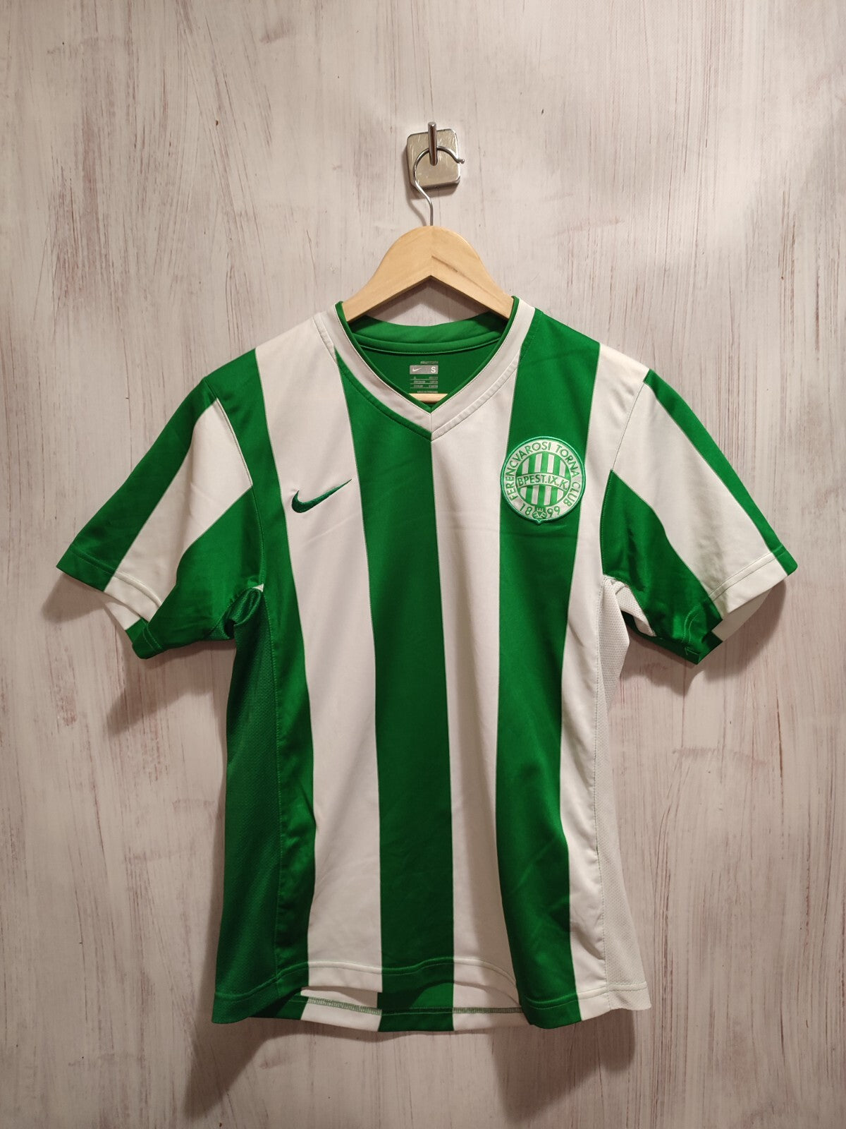 AUTHENTIC Ferencvaros 2007 2008 2009 home Size S Nike football shirt jersey kit
