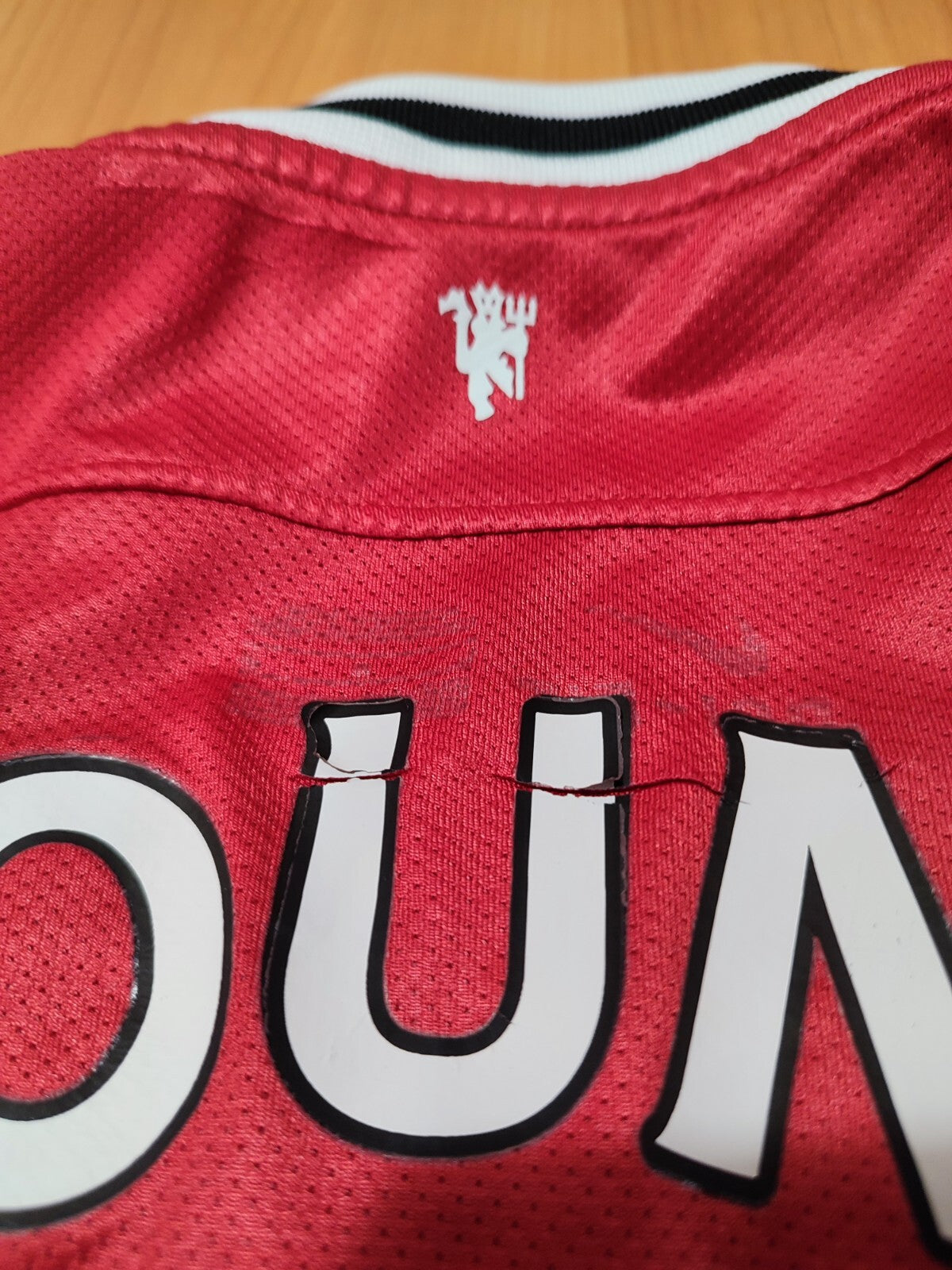 Manchester United 2011 2012 home Size L Nike shirt jersey football soccer Young