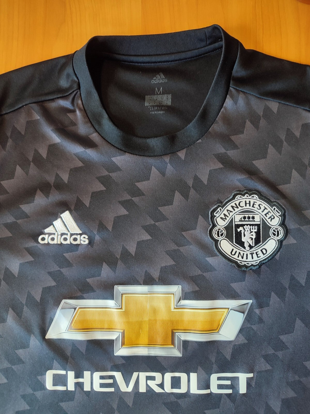 Manchester United 2017 2018 away Size M Adidas soccer shirt jersey football kit
