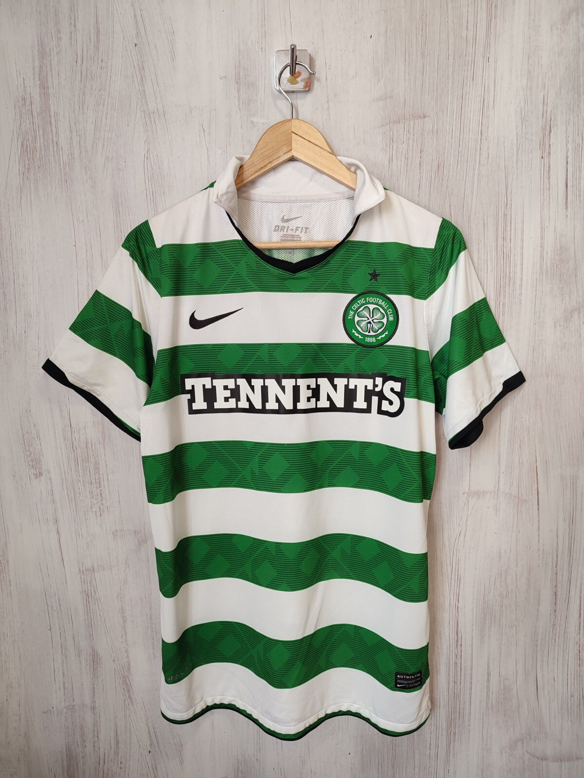 AUTHENTIC FC Celtic 2010 2011 2012 home Size M football shirt soccer jersey kit