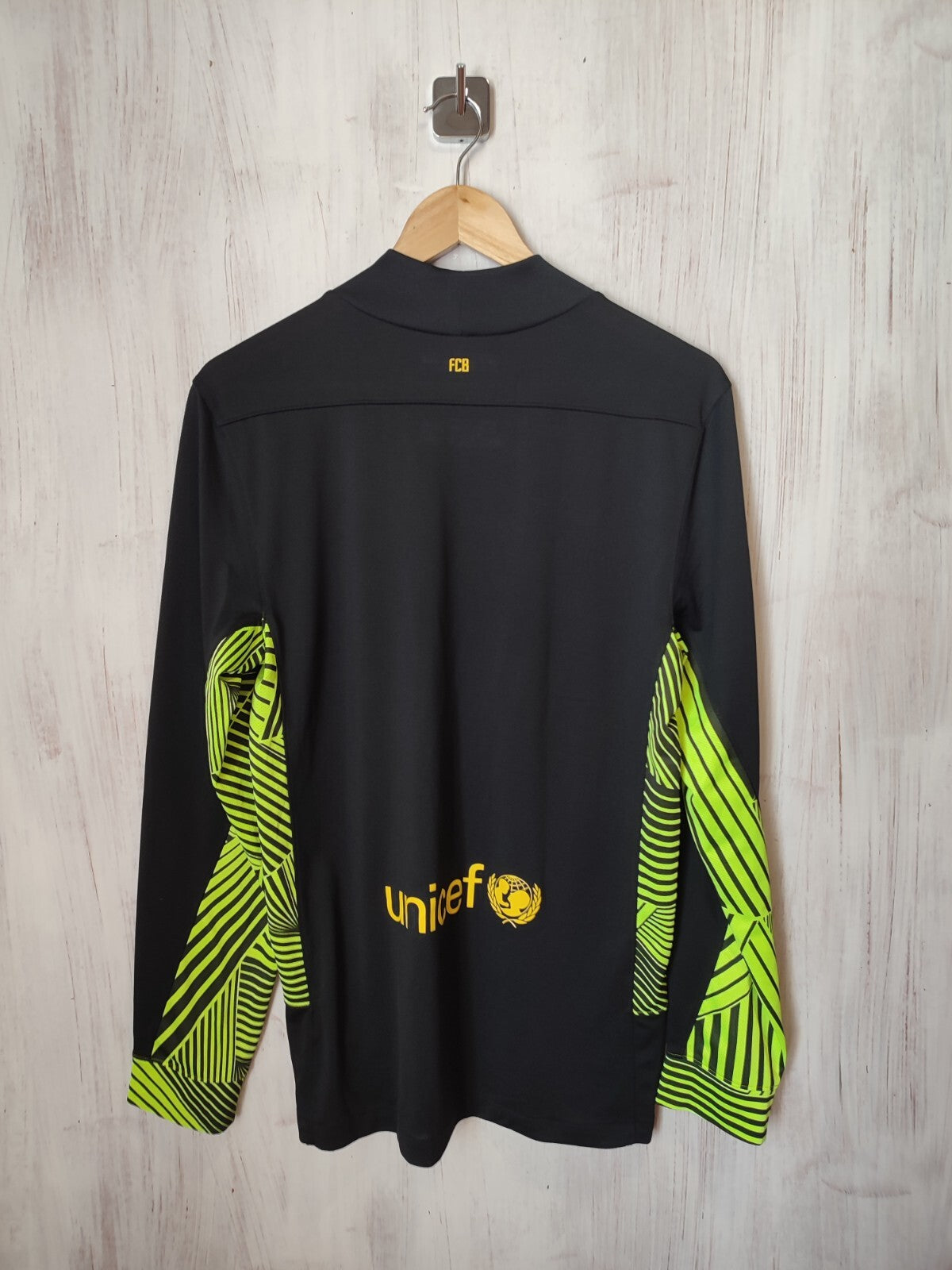 FC Barcelona 2011 2012 goalkeeper Size S shirt jersey football soccer kit tee GK
