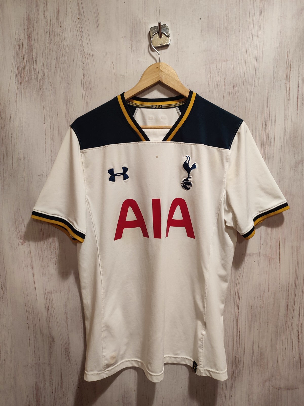 Tottenham Hotspur 2016 2017 home Sz M Under Armour Spurs shirt jersey kit trikot