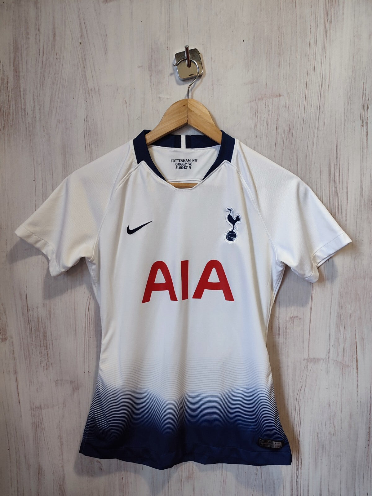 Women's Tottenham Hotspur 2018 2019 home Size S shirt jersey soccer football kit