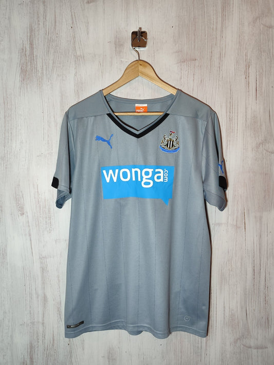 Newcastle United 2016 2017 away Size M Puma football shirt jersey soccer maillot